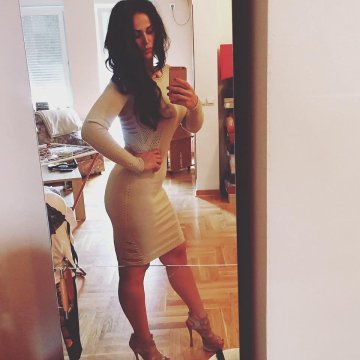 Erin1974 from California,United States