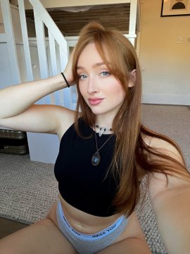 Redheadedvixen56 from New Jersey,United States